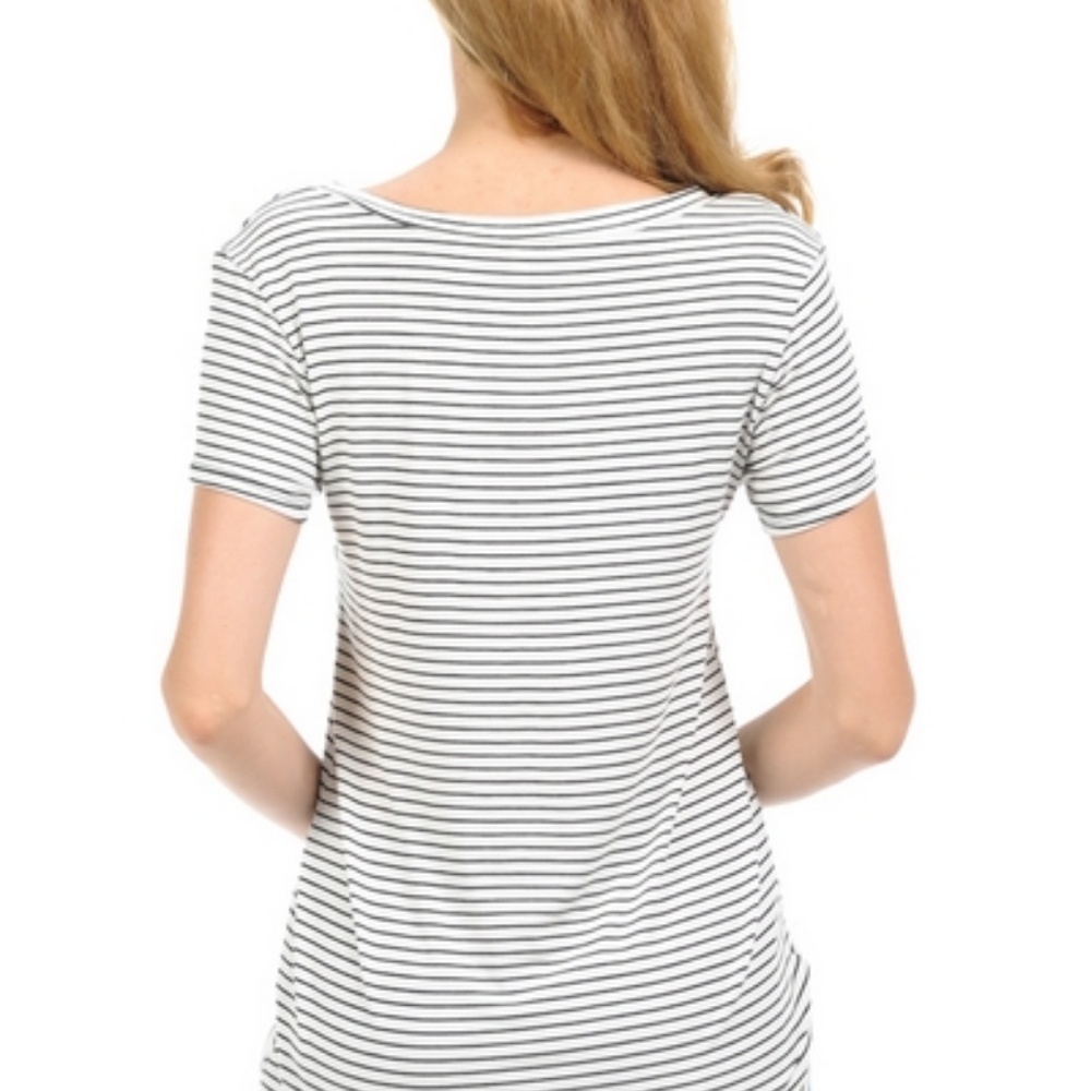 V-Neck Tank Top - Picture 3 of 3